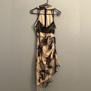 Vtg Elegant Black and Cream Floral Dress